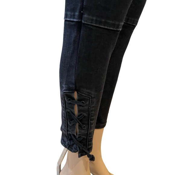 Beautiful and stretchy designer leggings - Picture 5 of 7